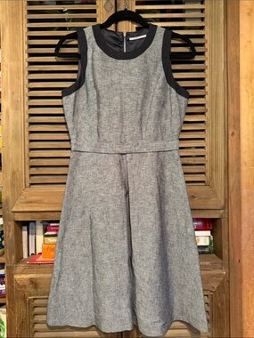 T Tahari Gray Sleeveless Fit-and-Flare Midi Dress with Black Trim